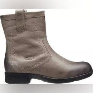 KEEN Tyretread Woman’s Warm Stone Leather Waterproof Ankle Boot Sz 9